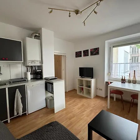 Appartement 32m2 - Gemuetliche In Zentraler Lage