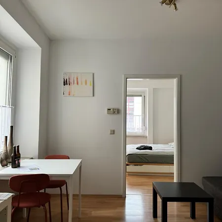32m2 - Gemuetliche In Zentraler Lage Appartement *